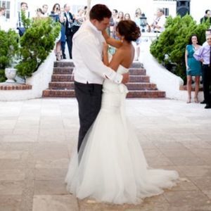 Vera Wang romantic feminine wedding dress